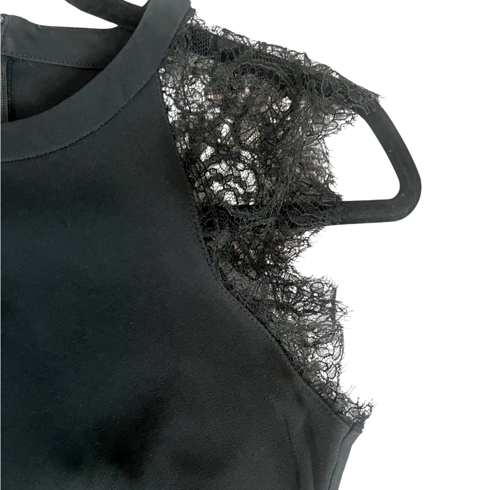 𝐏𝐎𝐑𝐓𝐒 𝐈𝐍𝐓’𝐋 Black Lace cut-out Dress - Picture 6 of 9